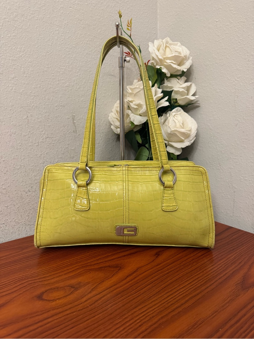 Vintage Guess Croc-Embossed Shoulder Bag in Lime